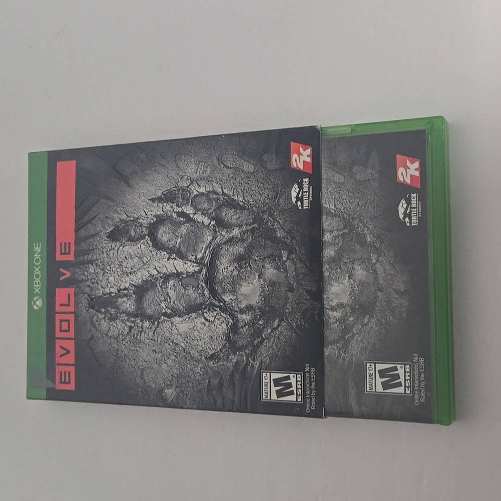 Evolve Xbox One Game by adidas - Green and Black Case - Picture 2 of 8